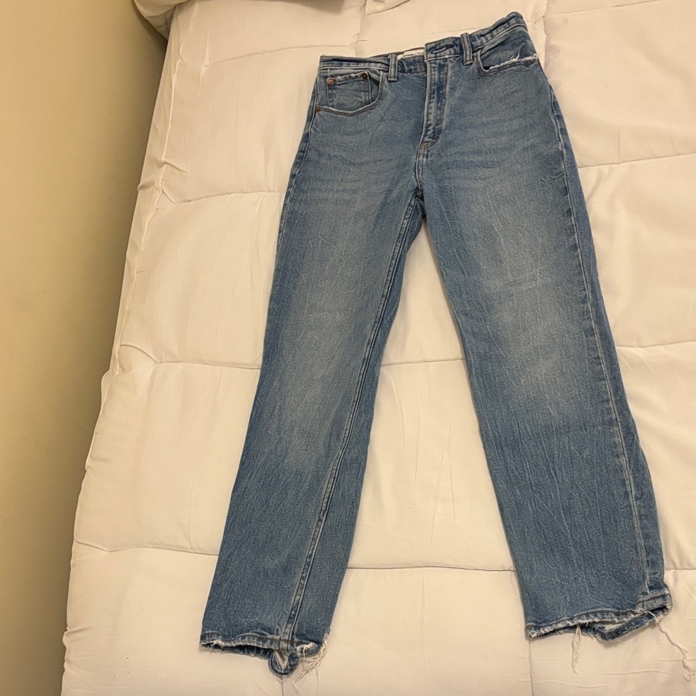 Abercrombie & Fitch Jeans: Ankle Straight size 25/0R